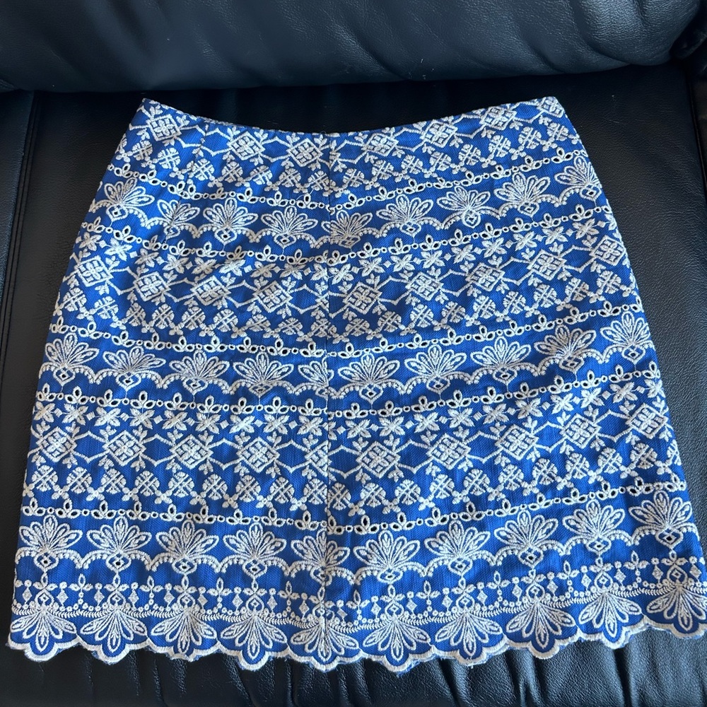 LOFT mini skirt in blue and white